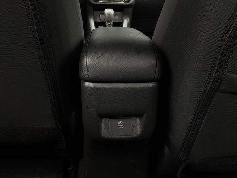 Used 2025 Nissan Versa SV FWD image 12