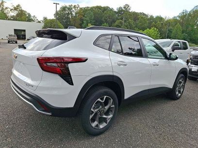 New 2025 Chevrolet Trax LT w/ Driver Confidence Package