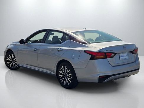Used 2023 Nissan Altima 2.5 SV image 6