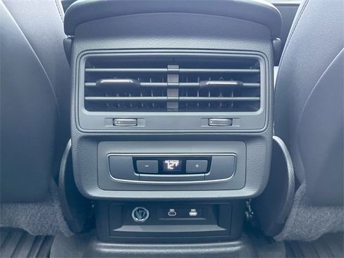 Used 2024 Audi Q7 3.0T Premium Plus image 22