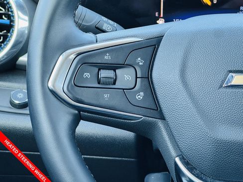 Used 2025 Chevrolet Trax LT w/ LT Convenience Package image 8