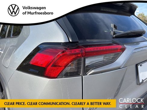 Used 2023 Toyota RAV4 XLE Premium image 12