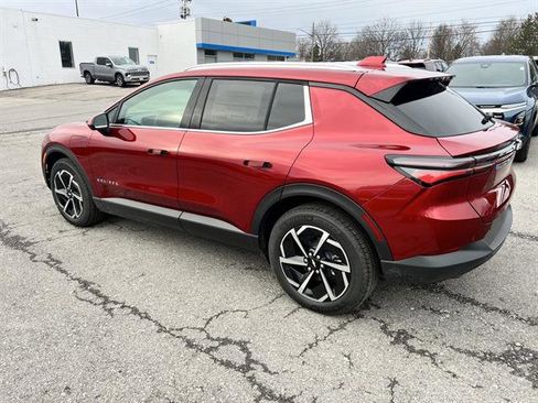 New 2026 Chevrolet Equinox EV LT image 3