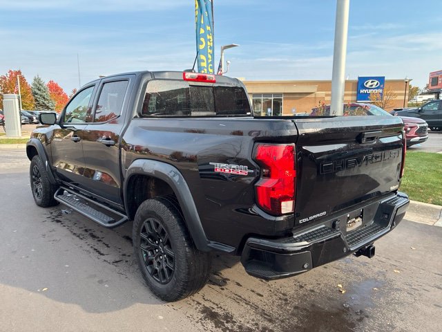 Used 2024 Chevrolet Colorado Trail Boss w/ Technology Package AWD/4WD image 2