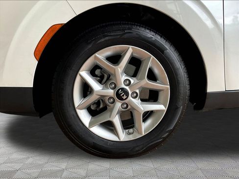 Used 2021 Kia Soul S FWD image 30