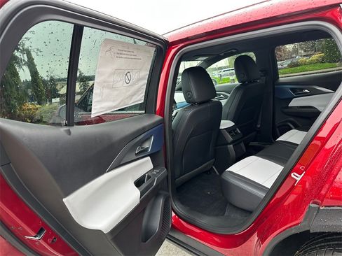 New 2026 Chevrolet Equinox EV LT image 16