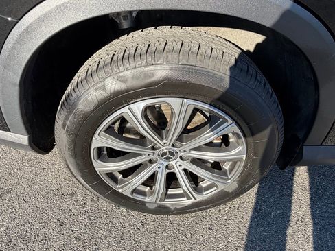 Used 2024 Mercedes-Benz GLC 300 4MATIC image 14