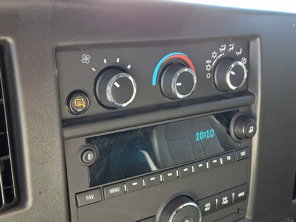 Used 2025 GMC Savana 2500 w/ Driver Convenience Package RWD image 21