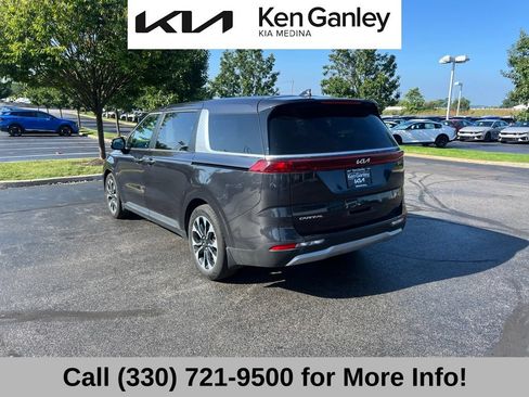 Used 2024 Kia Carnival EX FWD image 8