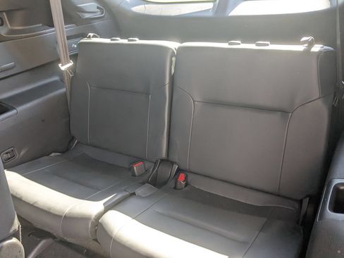 Used 2025 Mitsubishi Outlander SE AWD/4WD image 34
