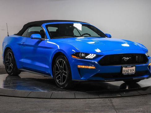 Used 2022 Ford Mustang Premium RWD image 5