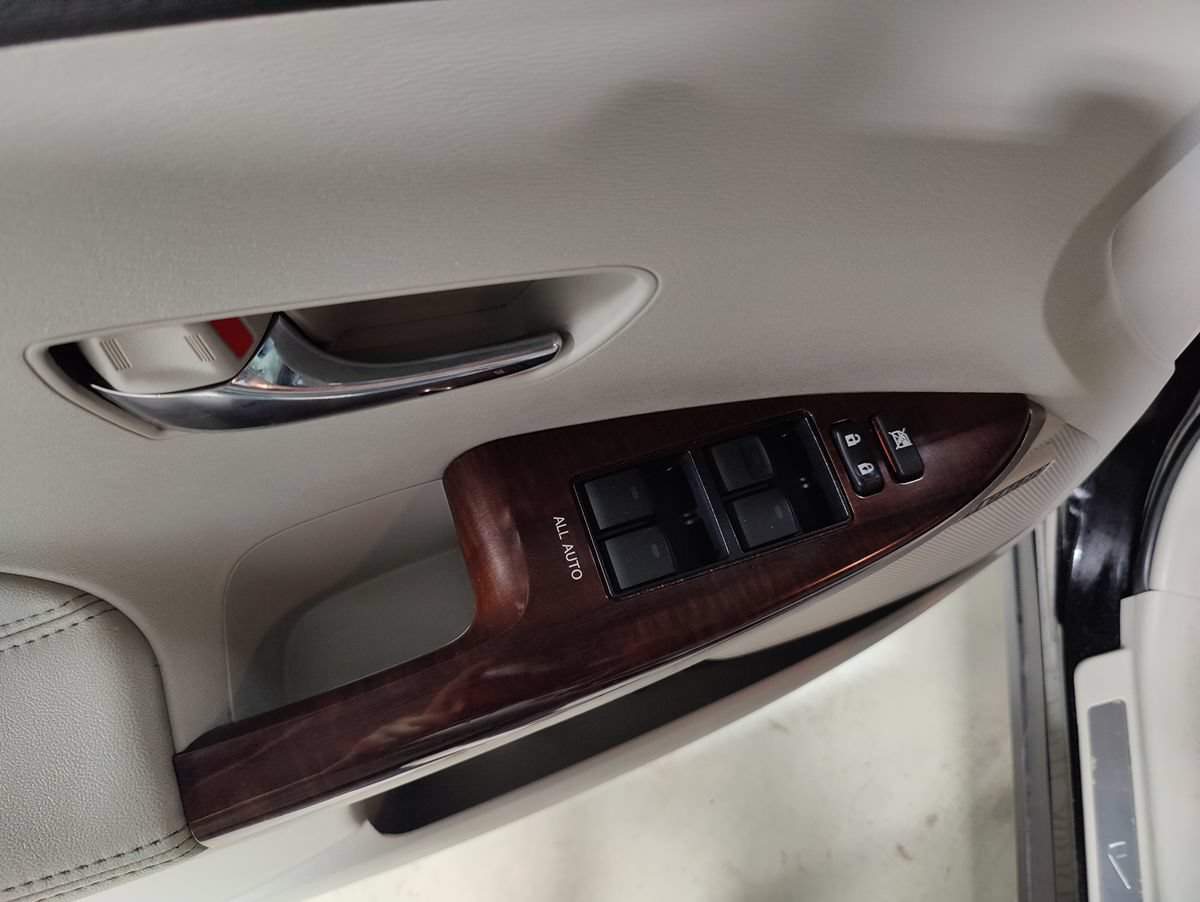 Used 2009 Toyota Venza FWD image 24