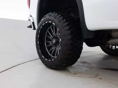 Used 2020 GMC Sierra 1500 Elevation AWD/4WD image 19