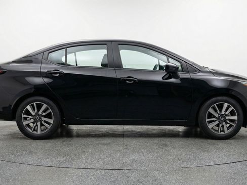 Used 2025 Nissan Versa SV FWD image 11