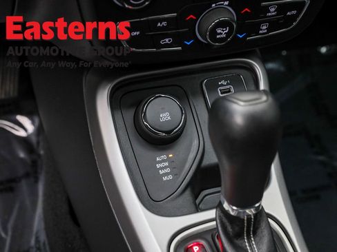 Used 2021 Jeep Compass 80th Special Edition image 21