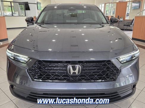 Used 2025 Honda Accord SE image 2