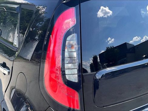 Used 2014 Kia Soul ! w/ Sun & Sound Package FWD image 30