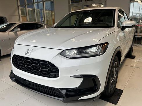 Used 2023 Honda HR-V EX-L image 2