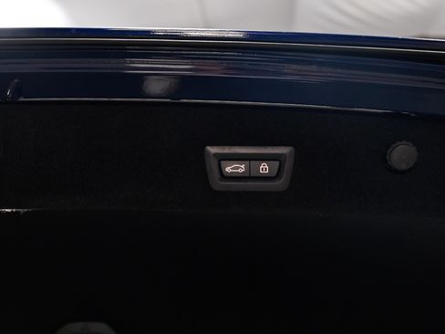 Used 2022 BMW ALPINA B7 xDrive AWD/4WD image 64