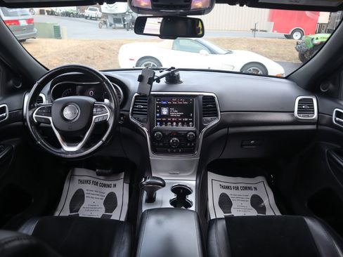 Used 2015 Jeep Grand Cherokee Altitude image 48