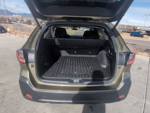 Used 2025 Subaru Outback Premium image 28