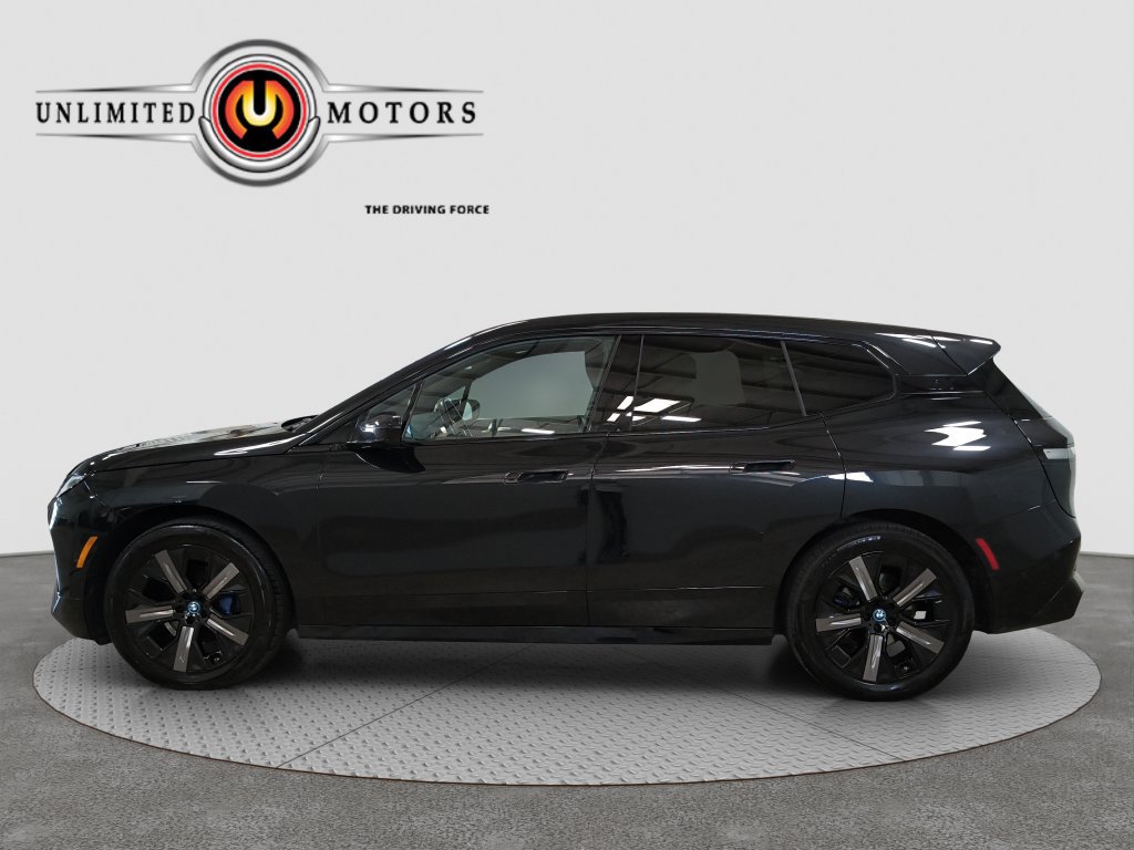 Used 2024 BMW iX xDrive50 w/ Premium Package AWD/4WD image 20