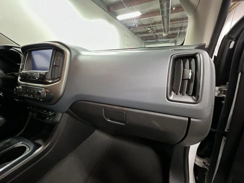 Used 2016 Chevrolet Colorado Z71 AWD/4WD image 28