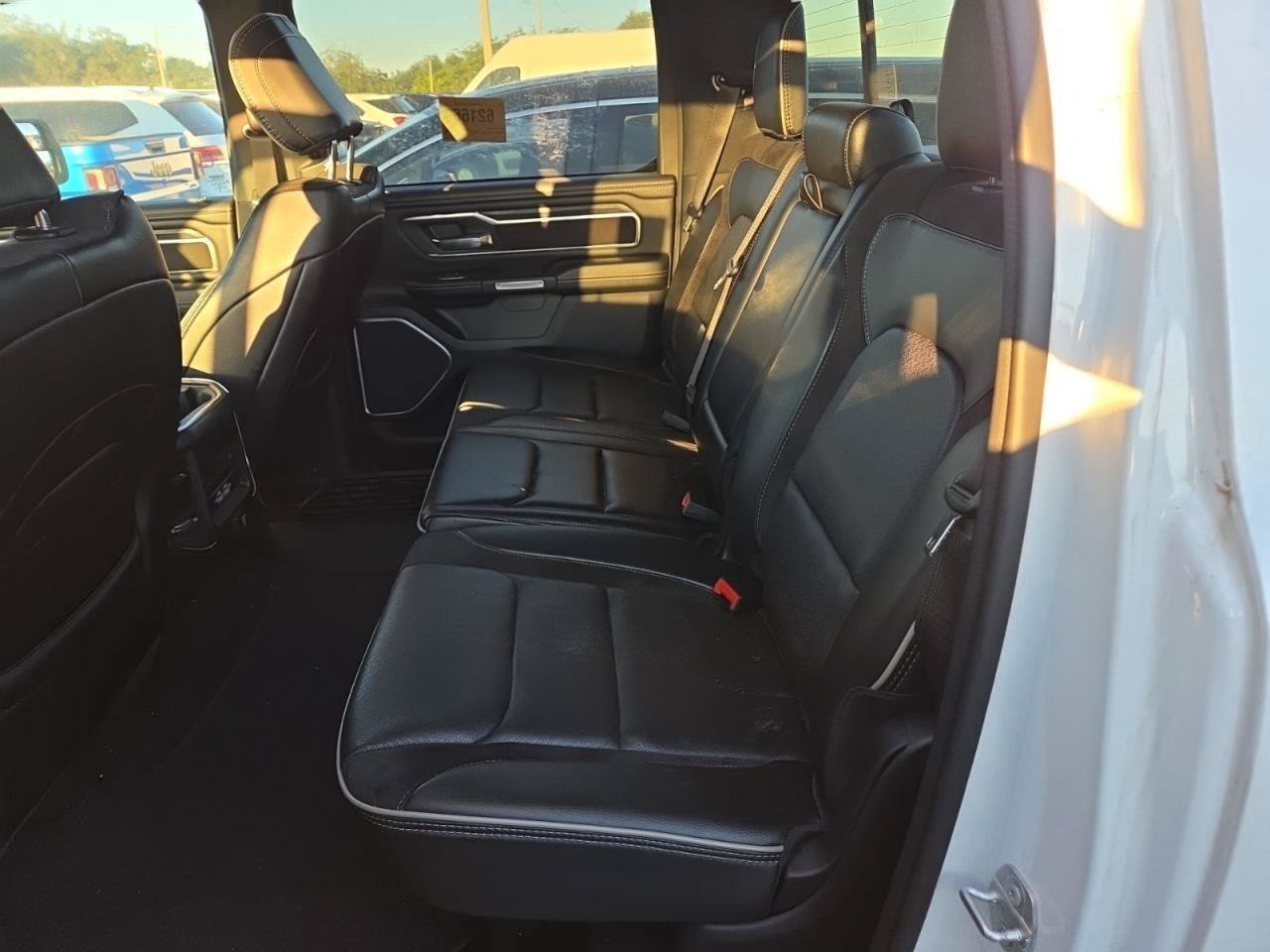 Used 2023 RAM 1500 Laramie AWD/4WD image 4