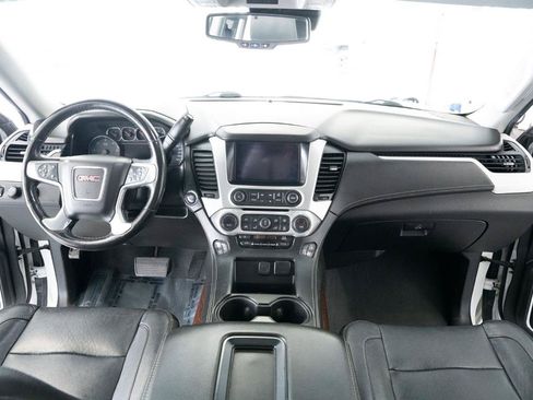 Used 2019 GMC Yukon XL SLT AWD/4WD image 18