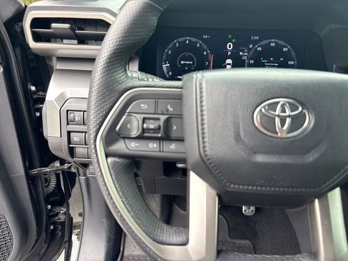 Used 2024 Toyota Tacoma TRD Sport AWD/4WD image 11