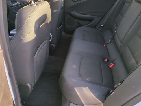 Used 2017 Chevrolet Malibu LT image 19