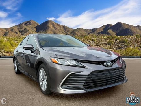 Used 2024 Toyota Camry LE FWD image 5