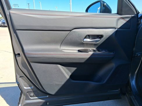 New 2026 Nissan Kicks SR w/ Cold Weather Package image 18