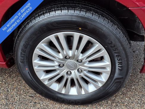 Used 2015 Chrysler Town & Country Touring-L FWD image 9