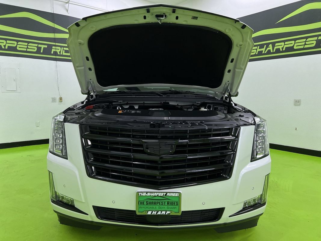 Used 2019 Cadillac Escalade ESV Platinum AWD/4WD image 4