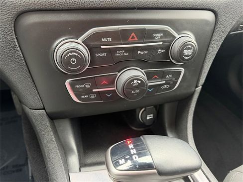 Used 2019 Dodge Charger GT image 21