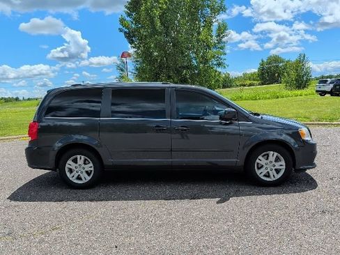 Used 2012 Dodge Grand Caravan Crew w/ Crew Value Pkg FWD image 16