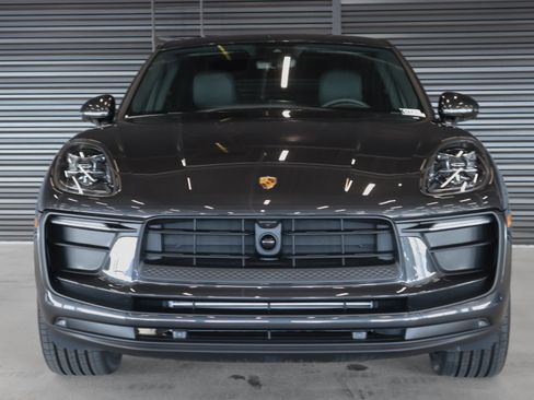 Used 2026 Porsche Macan AWD/4WD image 8