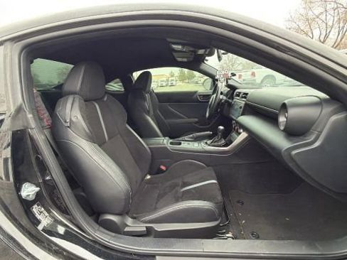 Used 2022 Toyota GR86 Premium image 19