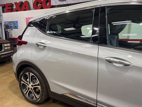 Used 2020 Chevrolet Bolt Premier w/ Infotainment Package FWD image 52