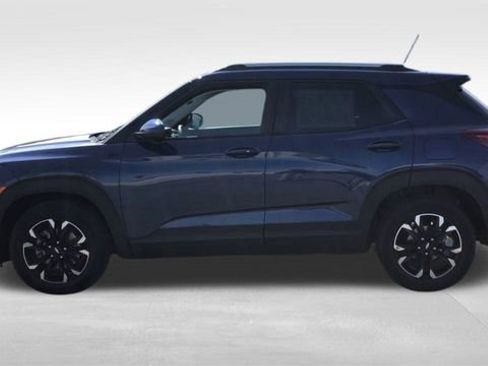 Used 2022 Chevrolet TrailBlazer LT w/ Convenience Package image 5