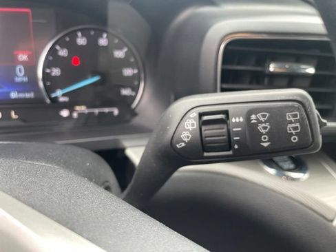 Used 2021 Ford Explorer XLT w/ Equipment Group 202A AWD/4WD image 29