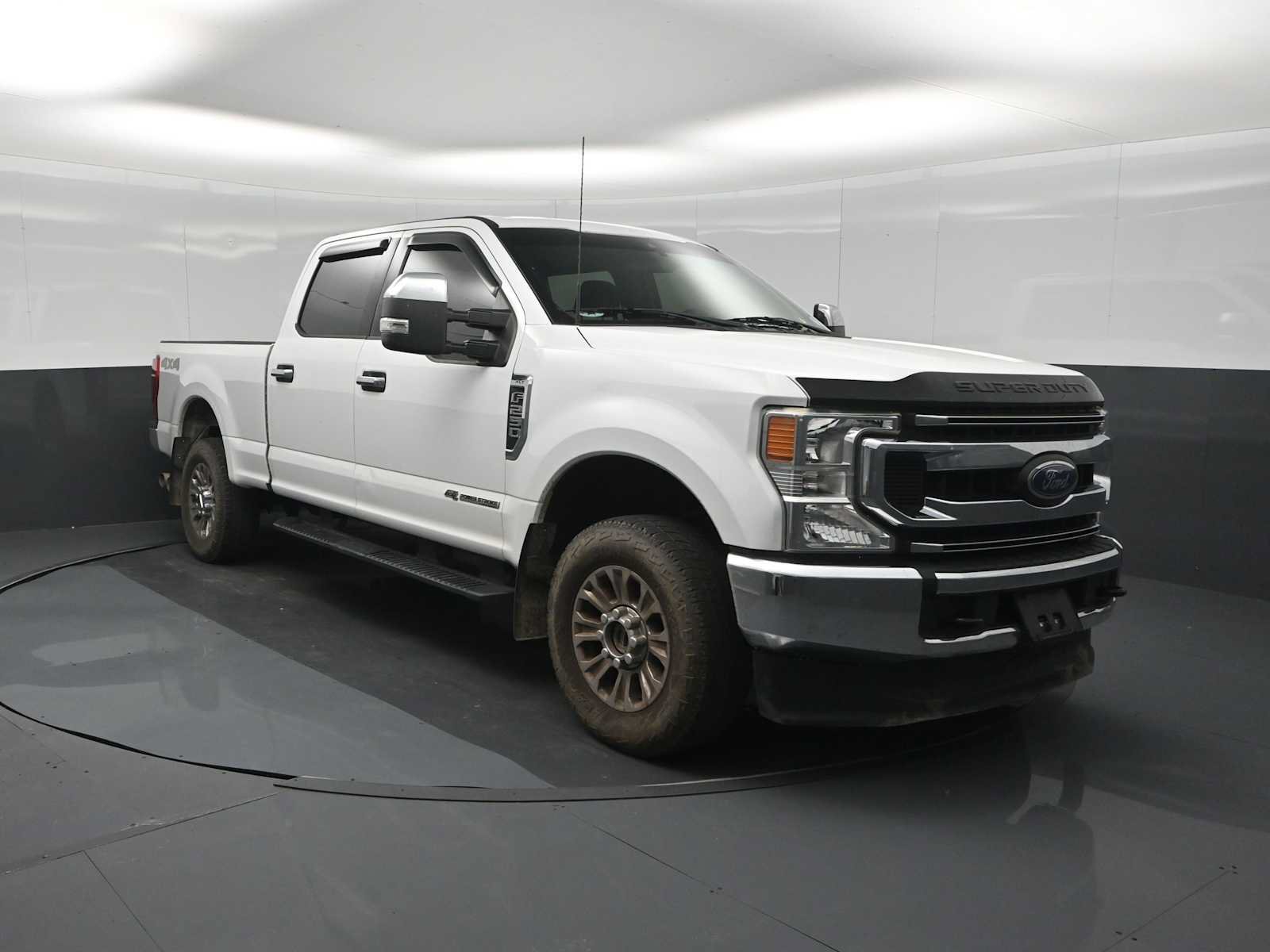 Used 2022 Ford F250 XLT AWD/4WD image 2