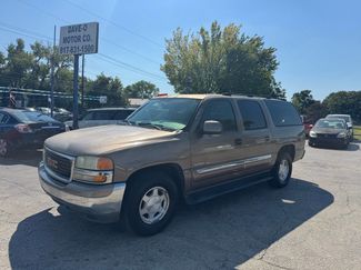 Used 2004 GMC Yukon XL SLE image 1