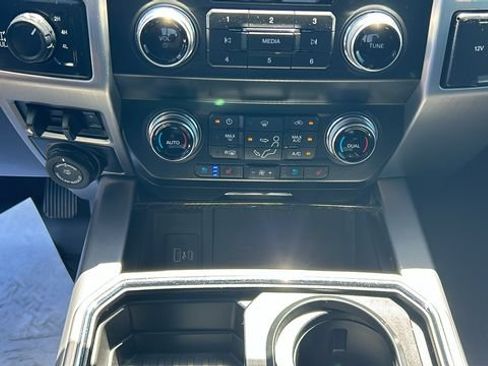 Certified 2020 Ford F250 Platinum AWD/4WD image 21