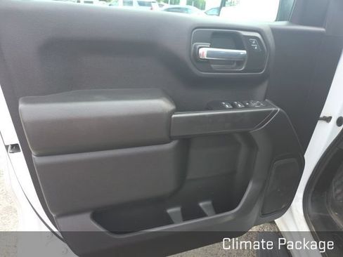 Used 2023 Chevrolet Silverado 1500 Custom AWD/4WD image 10