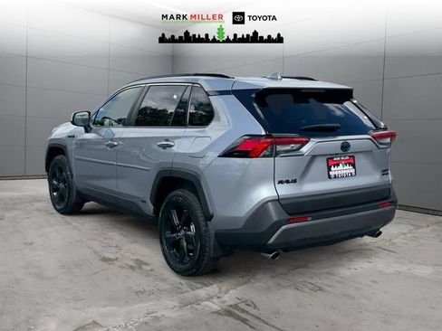 Used 2019 Toyota RAV4 Limited image 3