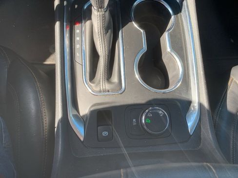 Used 2019 Chevrolet Traverse LT w/ LT Premium Package image 21