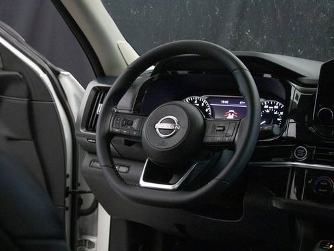 Used 2023 Nissan Pathfinder SL w/ SL Premium Package image 14