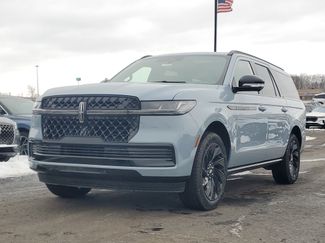 New 2026 Lincoln Navigator L Reserve w/ Jet Appearance Package video 2